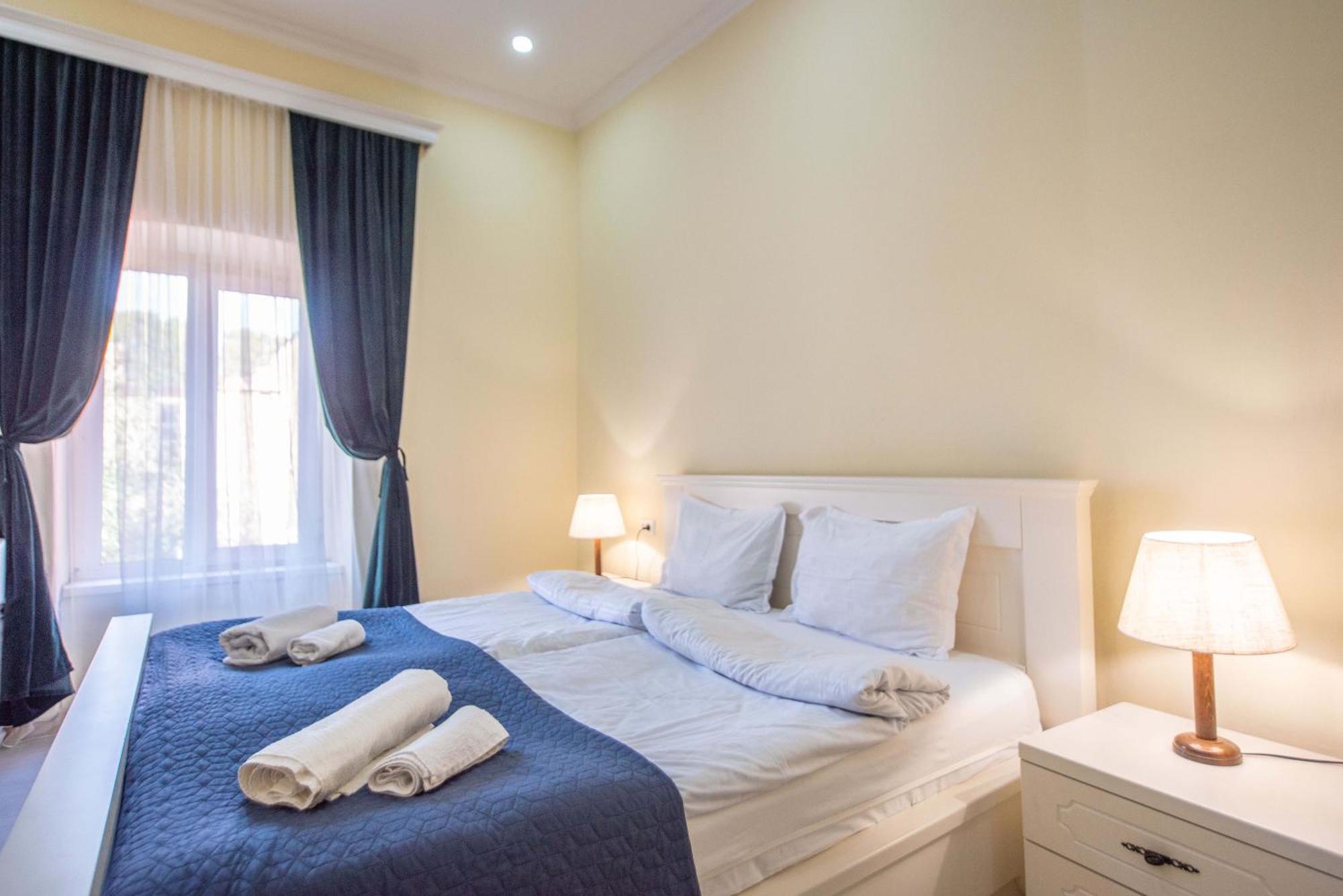 Old Town-Booking Apartment Тбилиси Екстериор снимка