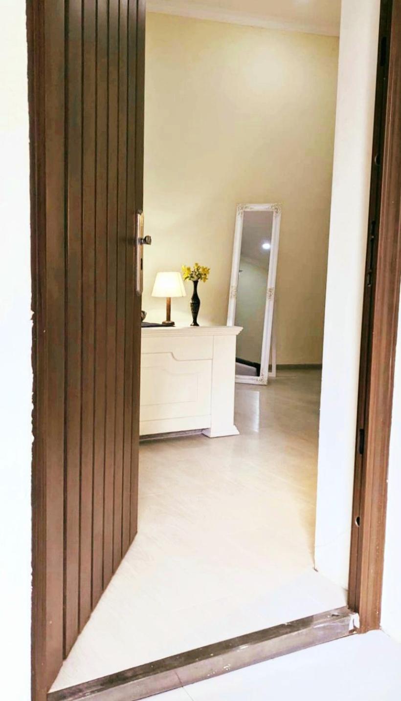 Old Town-Booking Apartment Тбилиси Екстериор снимка
